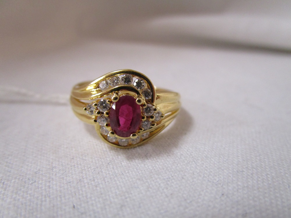 18ct ruby & diamond ring