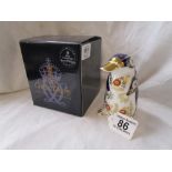 Boxed Royal Crown Derby Emperor penguin paperweight with Gold stopper