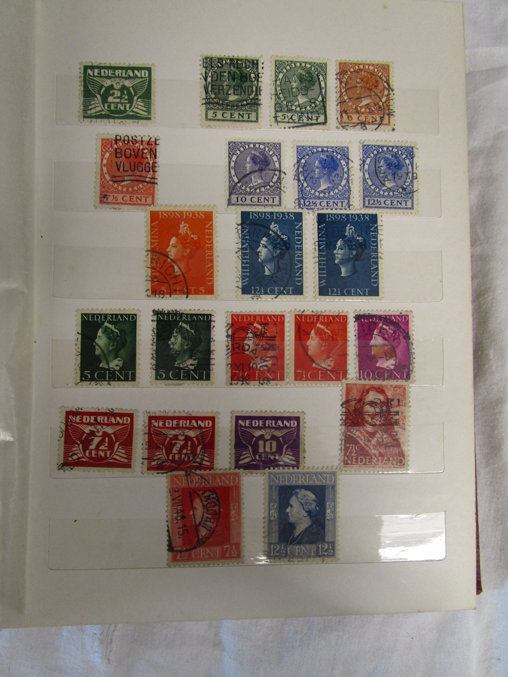 Stamps - 10 albums of World & Commonwealth stamps to include mint & used - Image 5 of 11