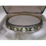 Gold peridot & pearl bangle