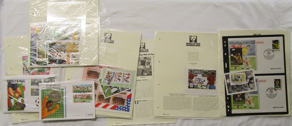 Stamps - Large collection of thematic Football stamps, to include World cup folders & mini sheets - Image 3 of 3