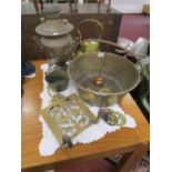 Collection of brass & copper to include large jam pan & Samovar