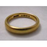22ct gold band - Approx 4.4g
