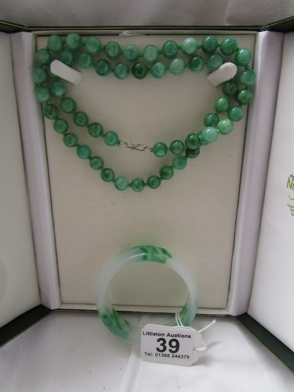 Jade hand knotted necklace & jade bangle