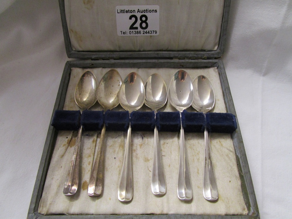 Cased set of 6 silver spoons