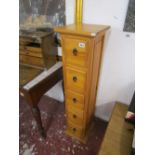 Tall pine chest of 5 drawers