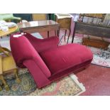 Small modern Chaise Longue