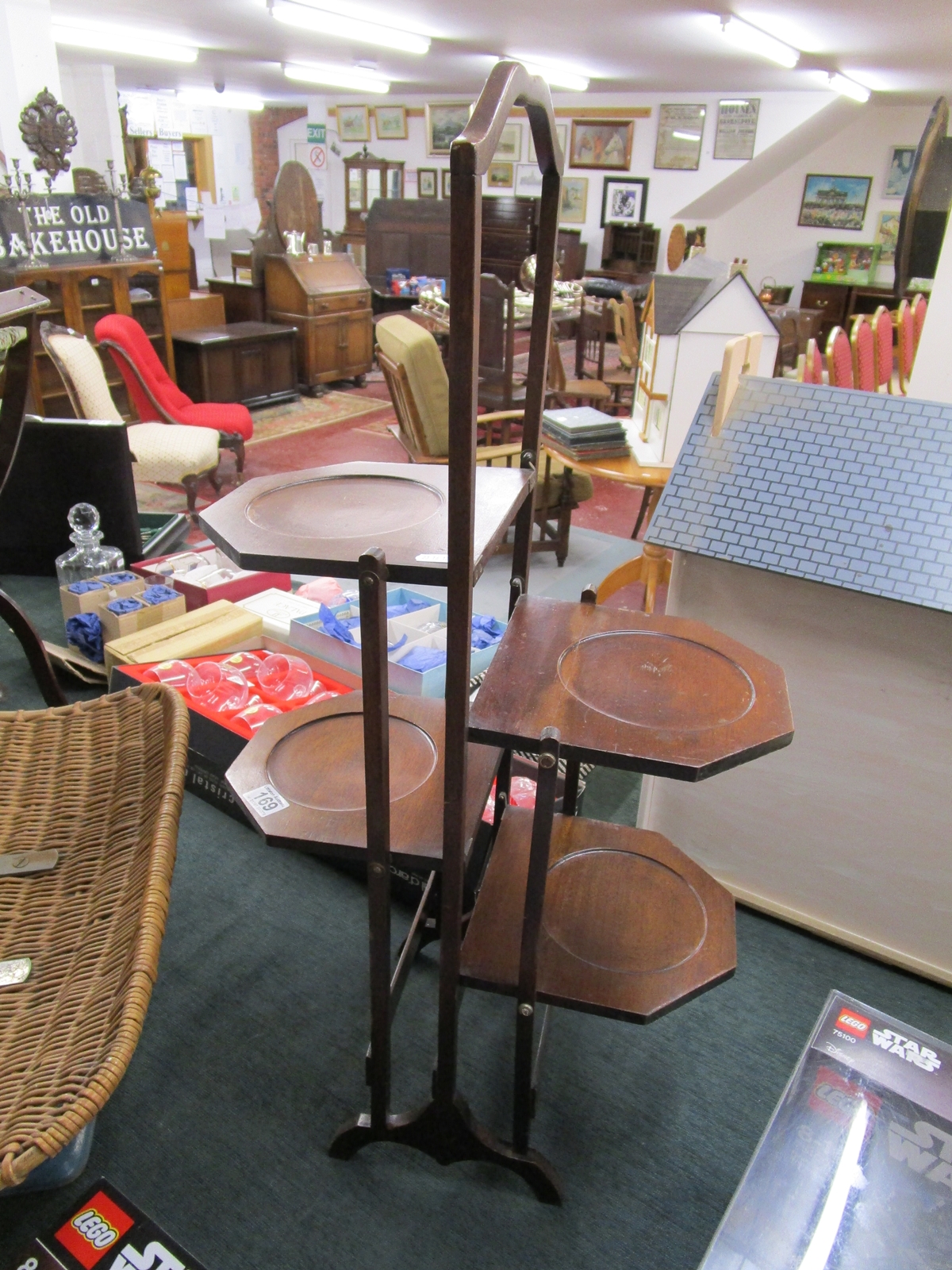 Mahogany folding cake stand