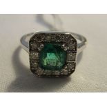 18ct white gold emerald & diamond set cluster ring