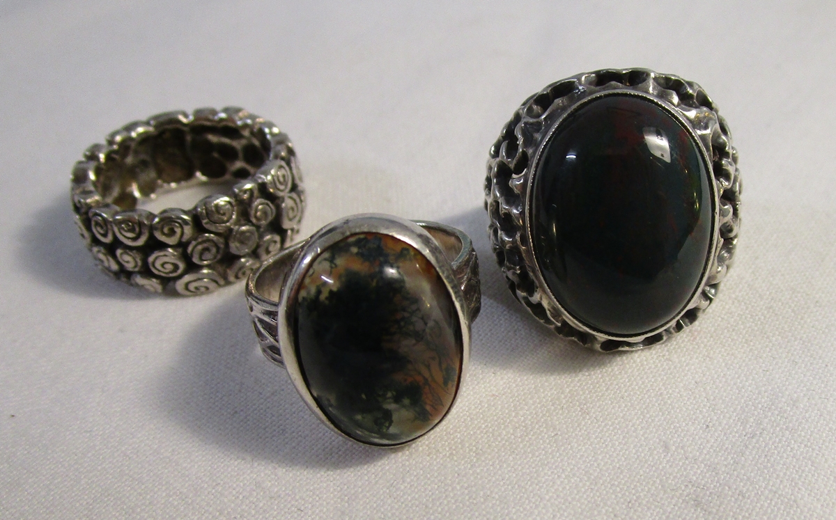 3 silver rings to include moss agate & agate
