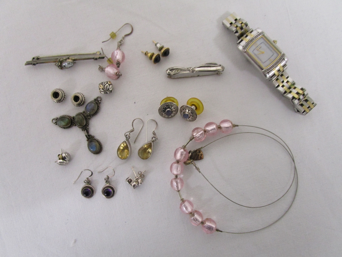 Box of jewellery to include silver