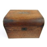 A mid 19th century rosewood and brass strung tea caddy with brass inlaid 'TEA' lozenge to top and