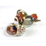 A Royal Crown Derby paperweight modelled as a duck, h.