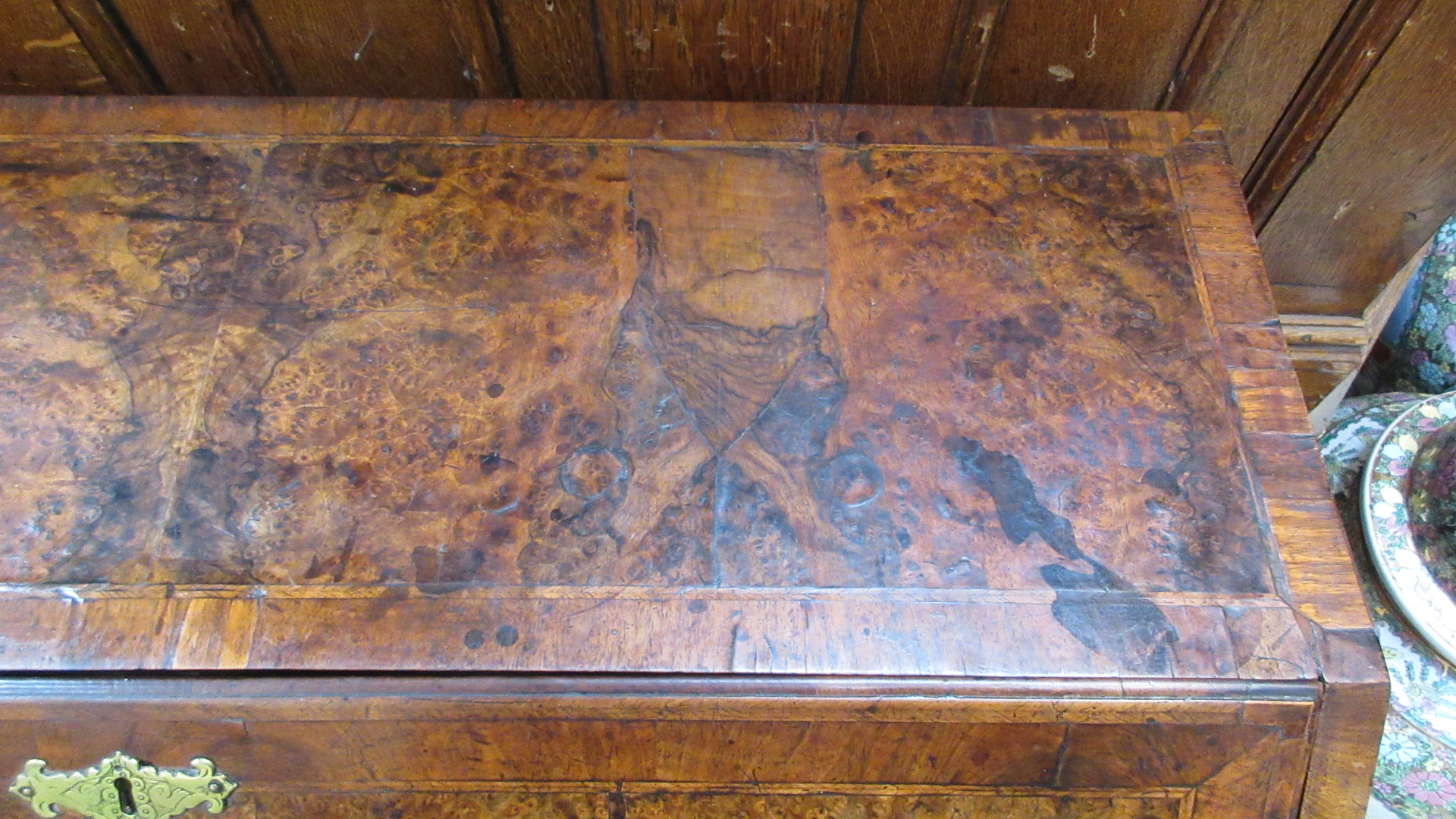 An early 18th century walnut herringbone line inlaid and crossbanded bureau, - Image 7 of 13