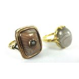 Two yellow metal dress rings set banded agate,