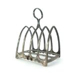 An Edwardian four slice silver toast rack, Sheffield 1904, w. 112 grams, h.