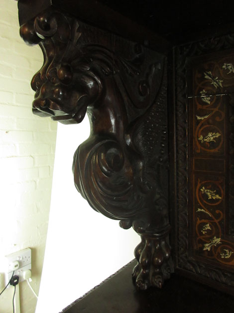 An 19th century Italian walnut and marquetry didarn, - Image 4 of 5