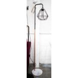 INDUSTRIAL DESIGN STANDARD LAMP,
