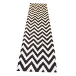 RUG COMPANY INSPIRED DHURRIE RUNNER, 296cm x 80cm, zig-zag design.