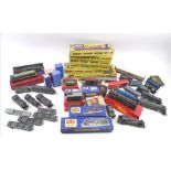 COLLECTION OF MODEL RAILWAY TRAINS & ROLLING STOCK, Hornby, etc.