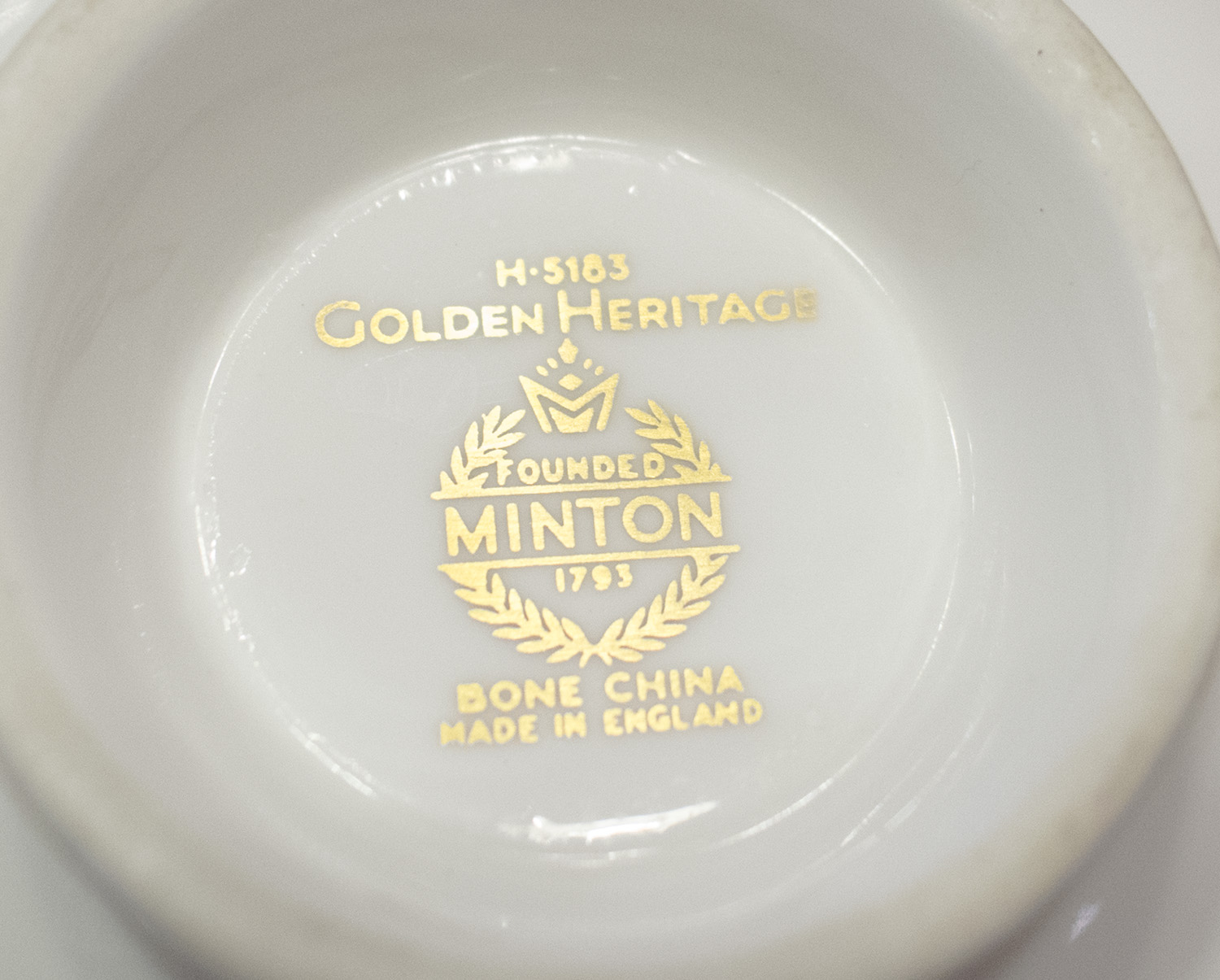 DINNER SERVICE, Minton Golden Heritage English fine bone China, twelve place, - Image 2 of 2