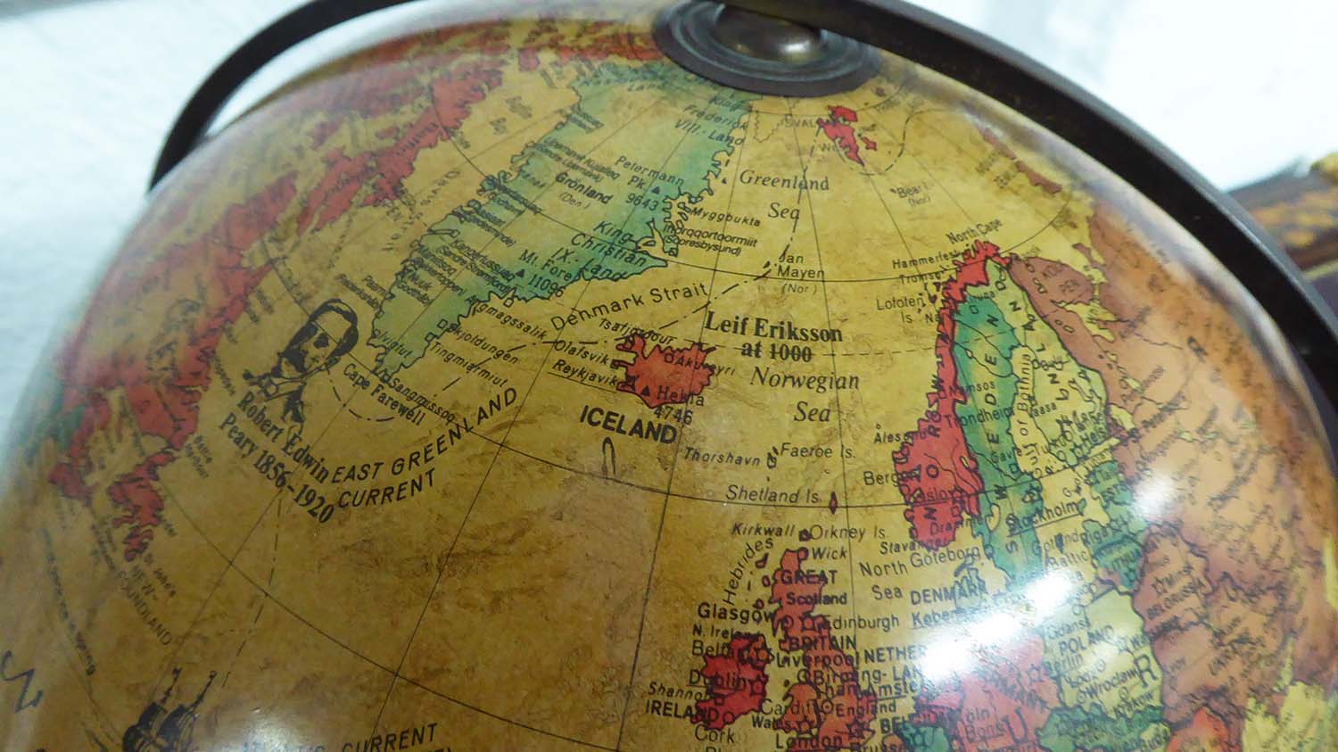 GLOBE, antique style, revolving on stand, approx. 50cm H. - Image 2 of 2