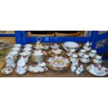 75 PIECES OF VINTAGE ROYAL ALBERT OLD COUNTRY ROSES TEA & DINNER WARE COMPRISING 6 SOUP BOWLS, 6