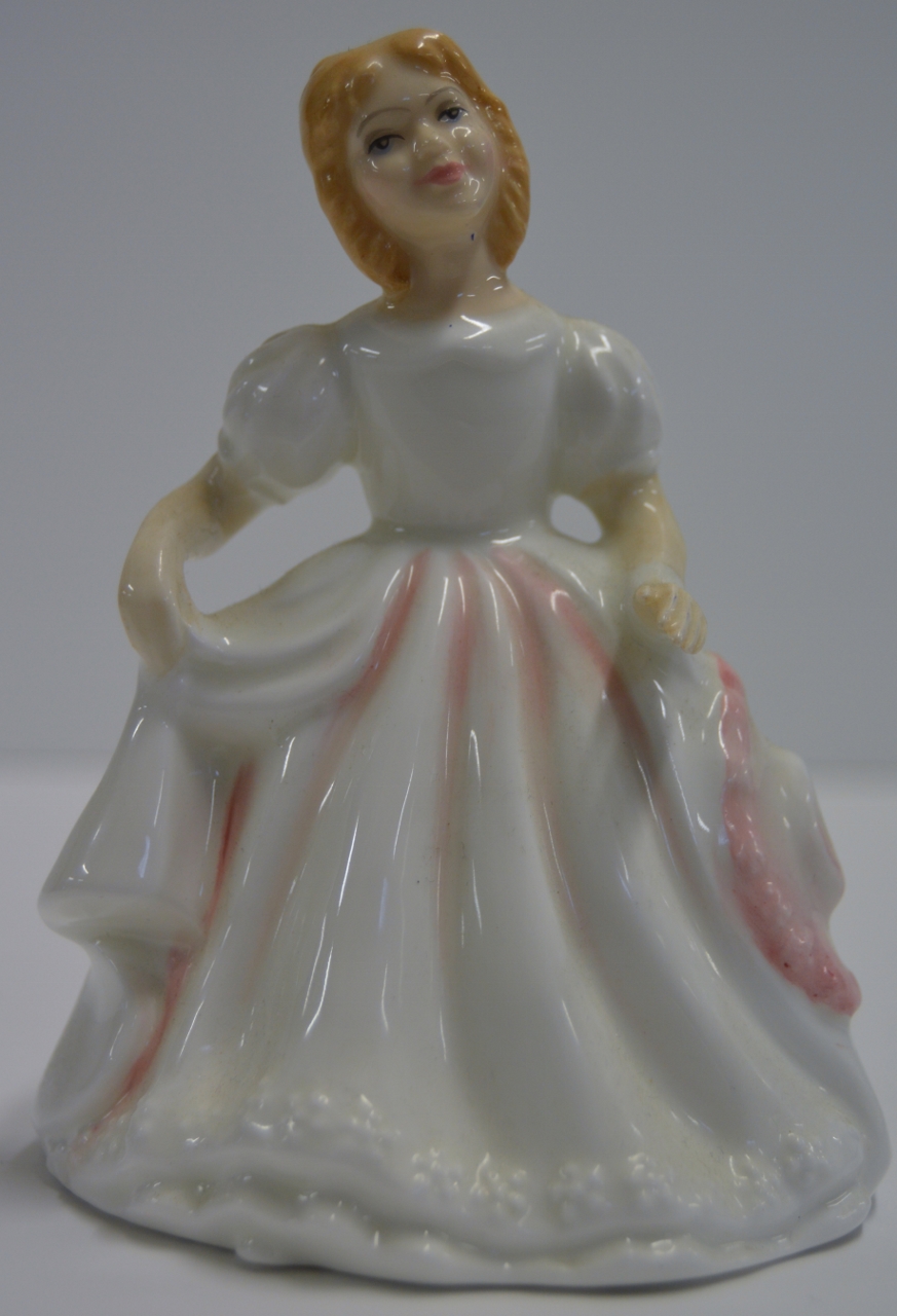 ROYAL DOULTON FIGURINE - AMANDA HN2996