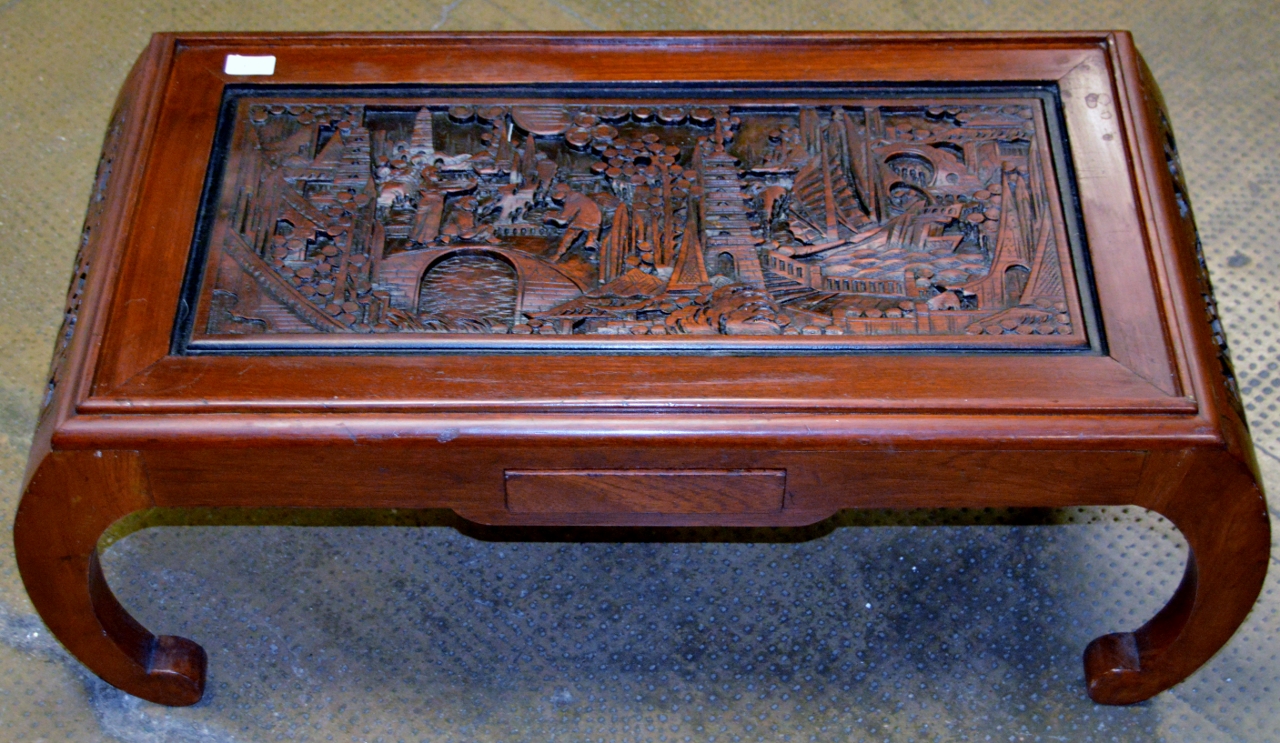 CARVED WOODEN ORIENTAL STYLE COFFEE TABLE WITH SINGLE DRAWER