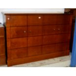 REPRODUCTION MAHOGANY 4 DOOR COCKTAIL CABINET / BAR