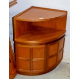 TEAK CORNER UNIT