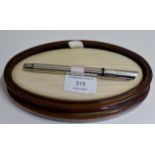 VINTAGE WHITE METAL FOUNTAIN PEN