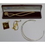 FAUX PEARL NECKLACE WITH BOX, SILVER HEAD BAND, SILVER CHAIN & 2 OTHER CHAINS