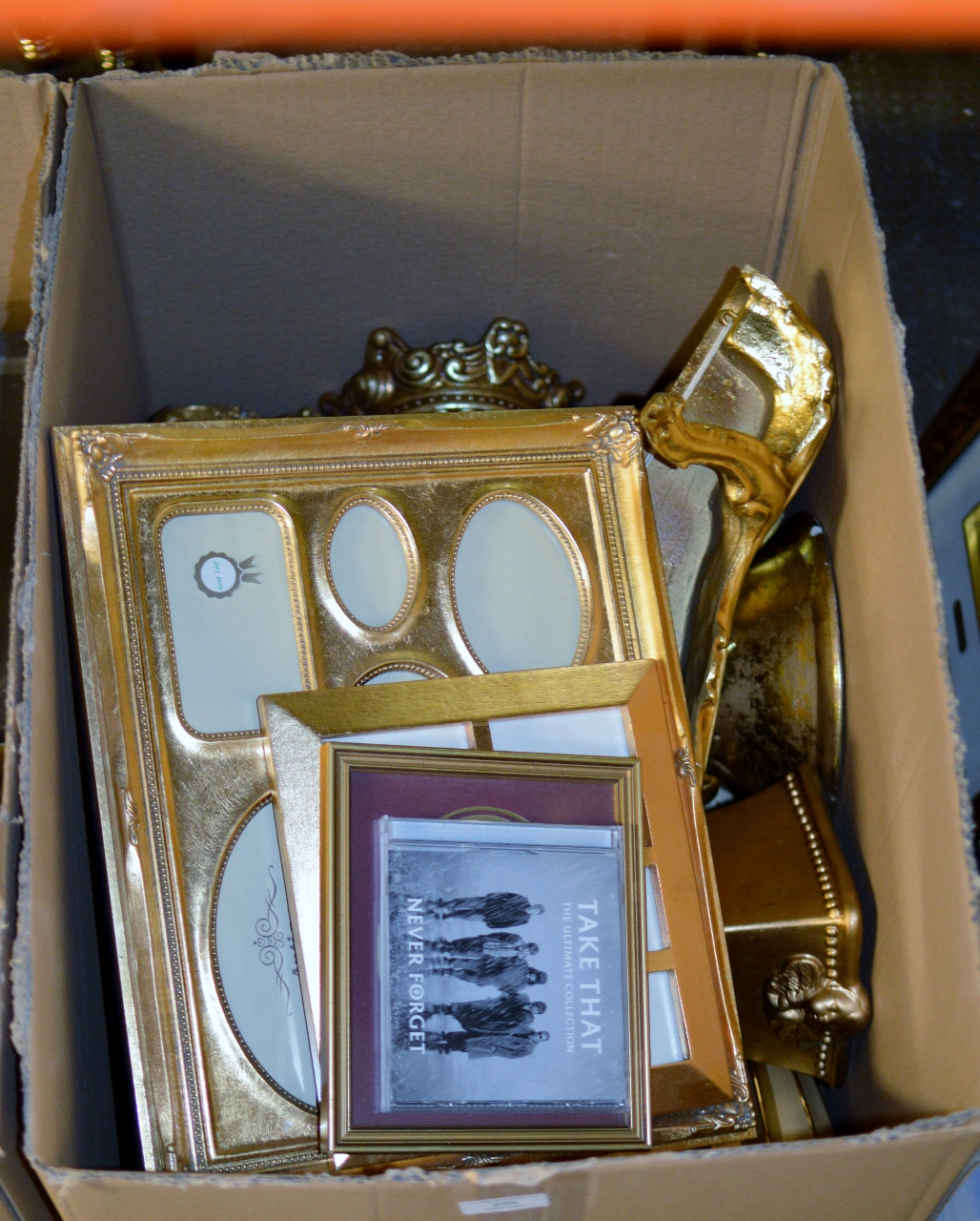 BOX CONTAINING VARIOUS GILT STANDS, WALL SHELF, DECORATIVE CLOCK ETC