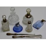 TRAY CONTAINING VARIOUS SCENT BOTTLES, SILVER MOUNTED BUTTON HOOK & SHOE HORN ETC