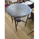 An Edwardian chevron banded mahogany window table with circular top on outsplayed legs, 60cm