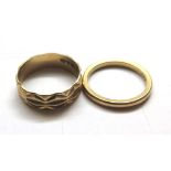 Two 9 carat gold wedding rings