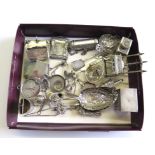 A collection of silver miniatures, mainly Dutch. 26 pieces