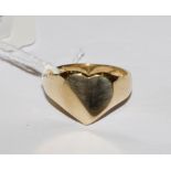 A gentleman's 9 carat gold heart shaped signet ring