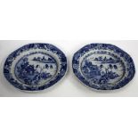 A PAIR OF 18TH CENTURY BLUE AND WHITE CHINESE OCTAGONAL PLATES, 23cm across