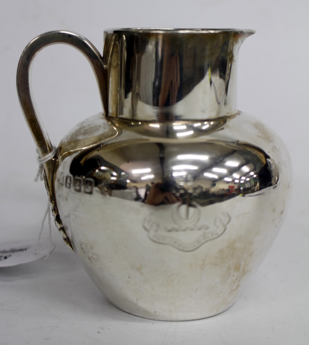 A GLASGOW SILVER JUG with applied strap handle with verse reading Per Ardua Ad Alta dated 1905 11.