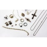 A SMALL QUANTITY OF SILVER WHITE METAL AND COSTUME JEWELLERY including a marcasite ring, engraved