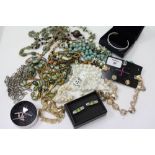 A SELECTION OF COSTUME JEWELLERY to include simulated pearls, glass beads, Jasper Conran necklace