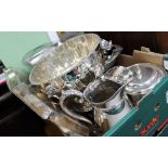 A QUANTITY OF SILVER PLATED METAL WARE to include trays and jugs etc