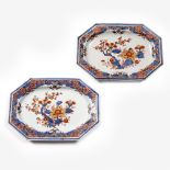 A pair of Chinese export chargers Qianlong (1736-1795) having central iron red and underglaze blue