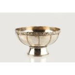 Attributed to The Artificer's Guild Footed bowl, after designs by Edward Spencer silver plated