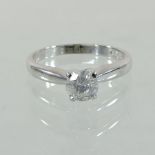 An 18 carat white gold diamond ring, approx 0.