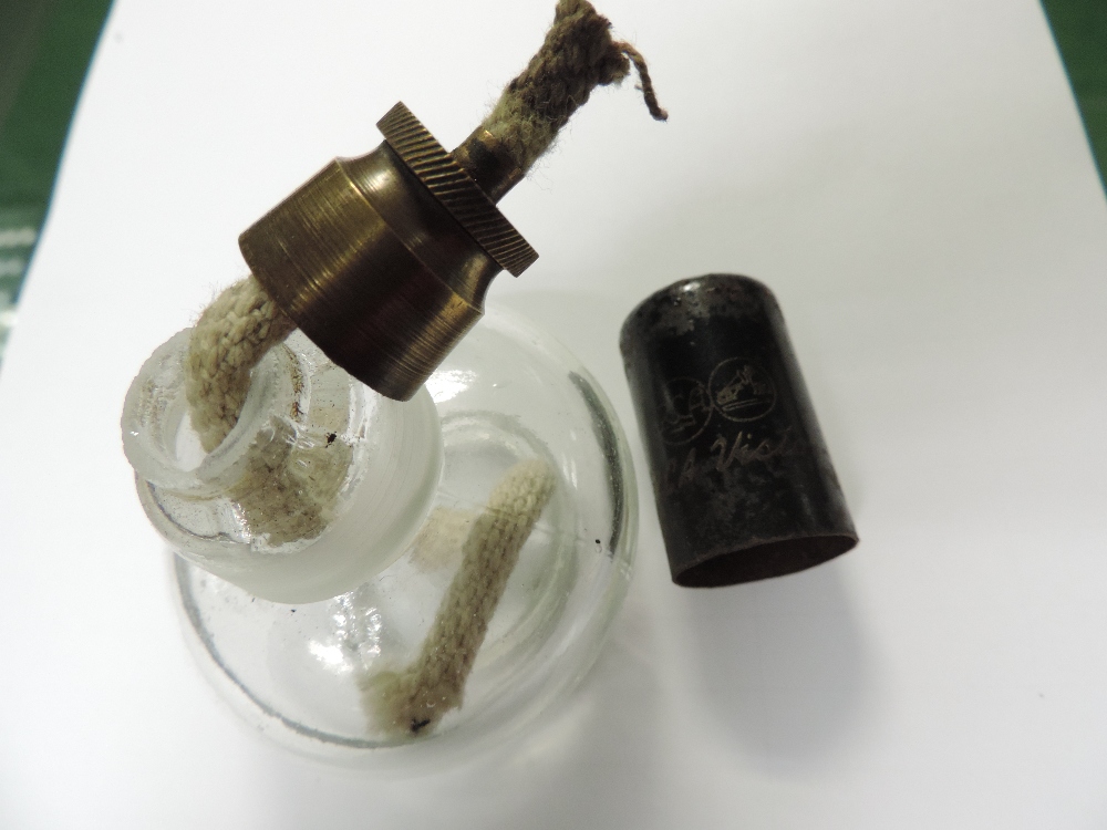 A 19th century mahogany apothecary stand, containing seven various glass jars, with a drawer below, - Bild 13 aus 16