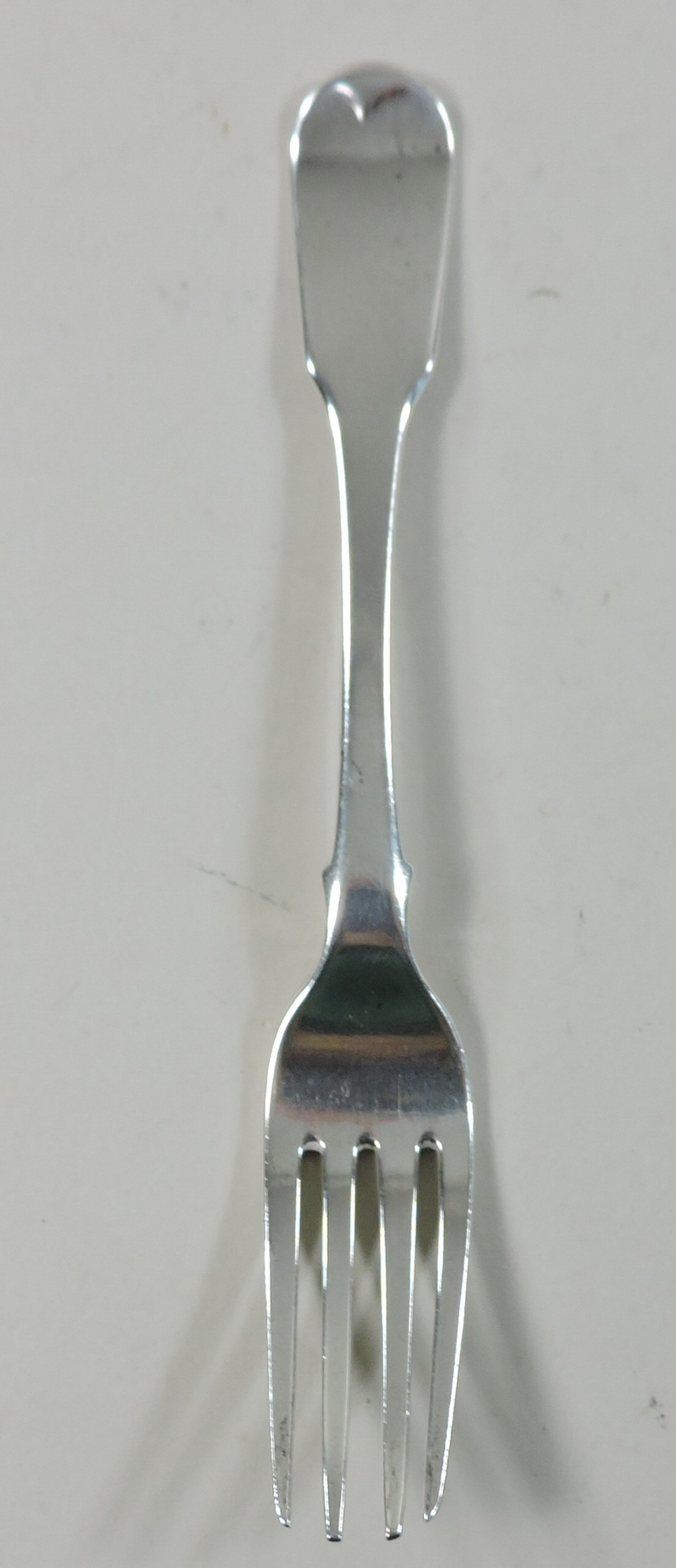 A George III silver Old English pattern table spoon, Edinburgh 1784, 22cm long, - Bild 8 aus 13