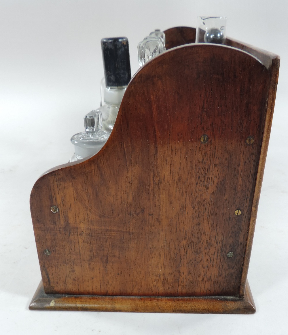 A 19th century mahogany apothecary stand, containing seven various glass jars, with a drawer below, - Bild 7 aus 16